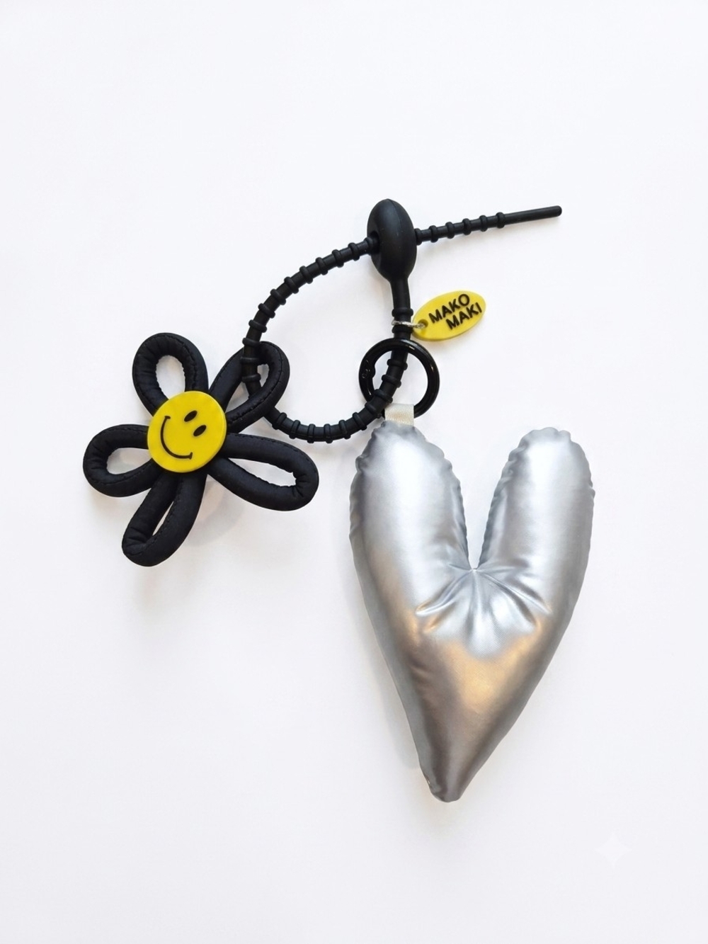 MAKOMAKI Smiley Flower Keychain with Silver Heart Charm